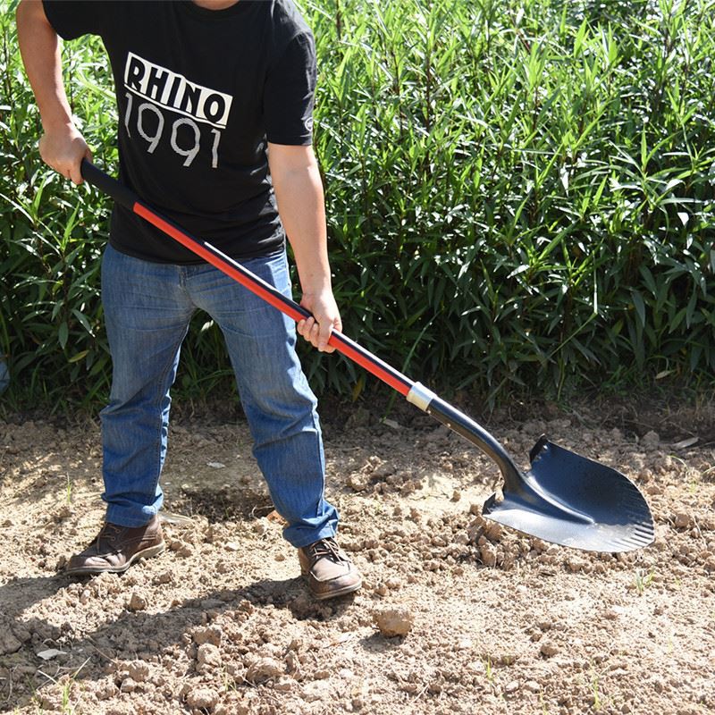 Overmolded long spade shovel