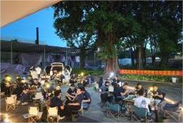 গণ্ডার উত্পাদন বিভাগের সহকর্মীর দল পুনর্মিলনী