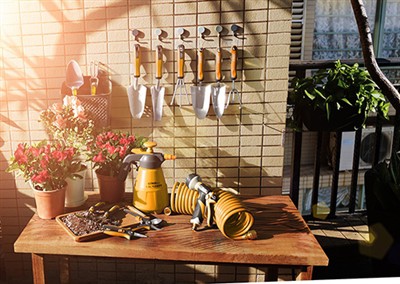 আপনার বাগানের সরঞ্জামগুলি স্ক্র্যাচ না করে কীভাবে মরিচা অপসারণ করবেন: একটি বি...